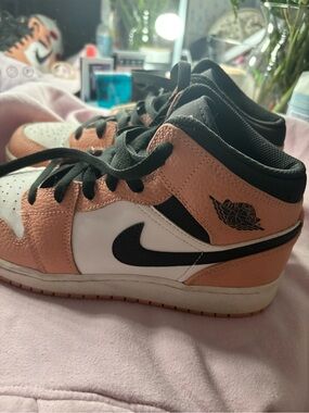 PINK JORDANS